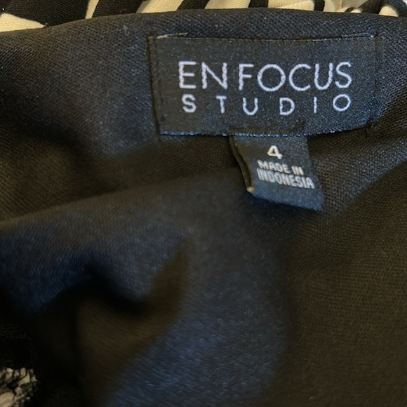 EnFocus Studio Summer Dress l SIZE 4 - Picture 4 of 4
